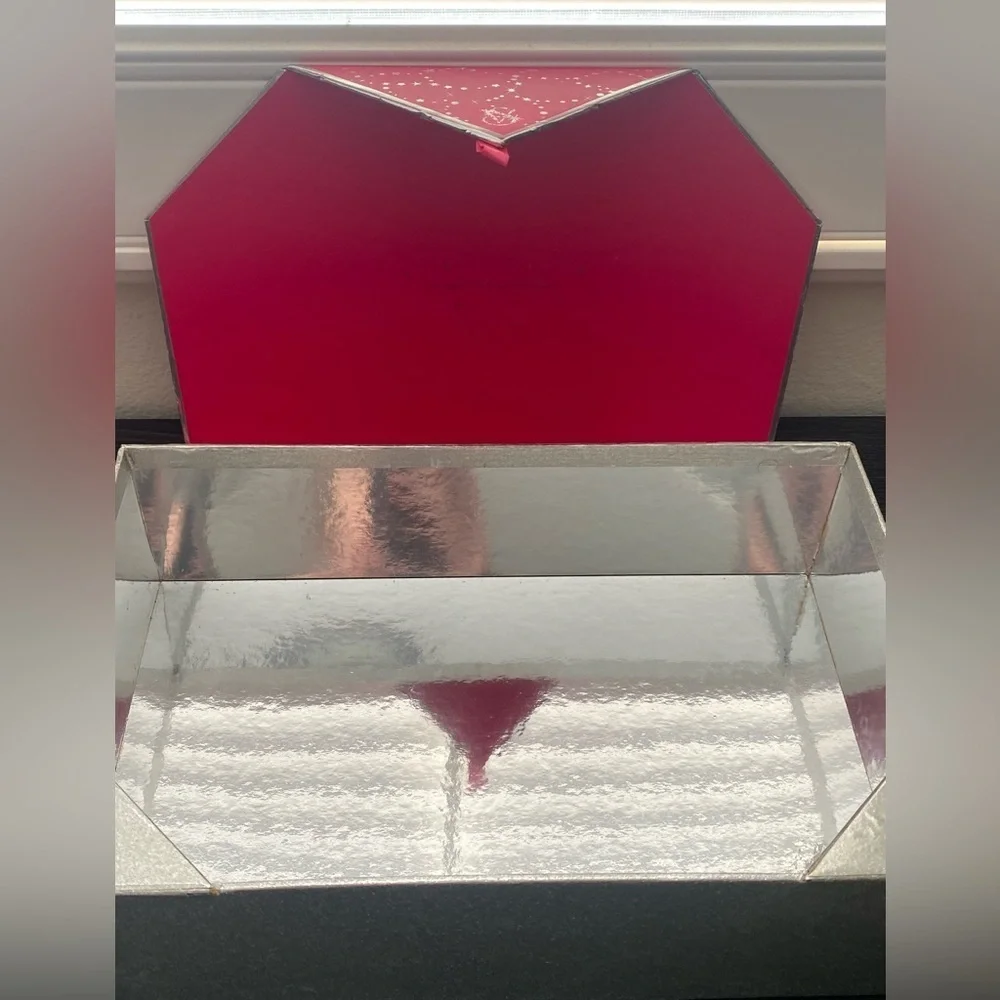 NEW HTF Victoria’s Secret Collectible Pink Silver Sparkle Storage Gift Box